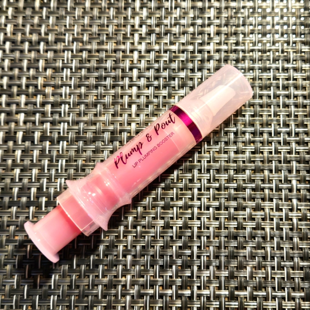 PLUMP & POUT in Shade LEGALLY HOT